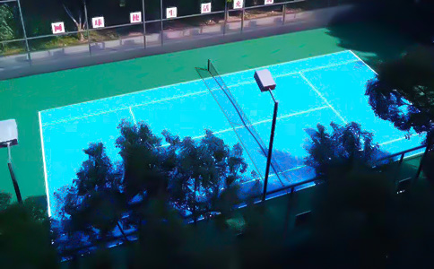 网球场地面