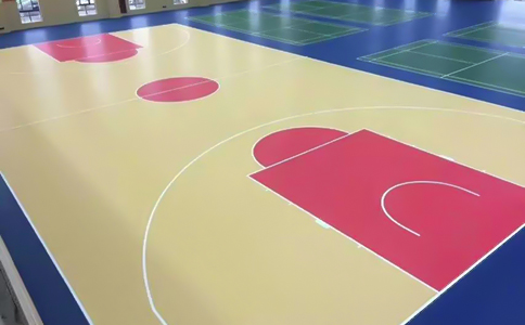 修建塑胶篮球场