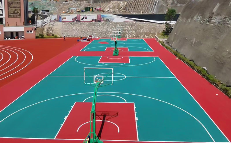 学校塑胶篮球场