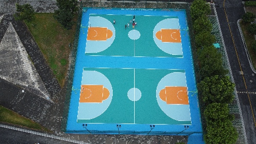 塑胶篮球场