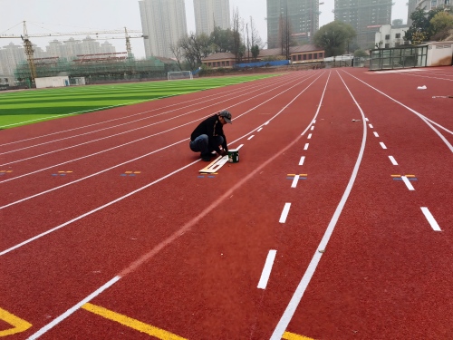 透气型塑胶跑道